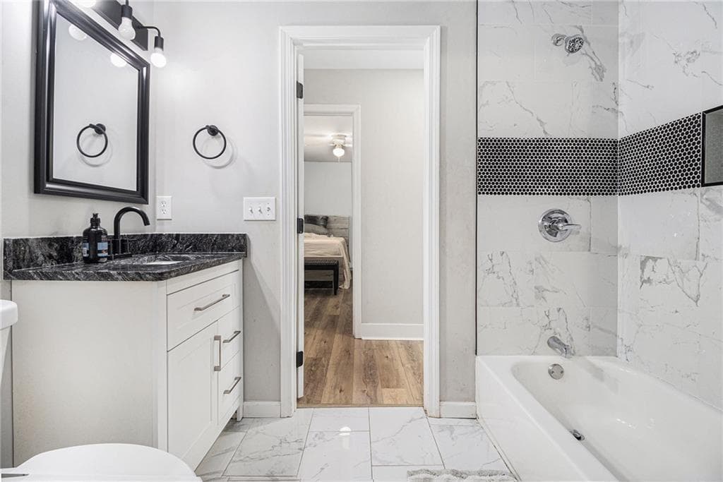 3 bedroom, 3 bathroom, 1,586 sq ft single family residence under contract at 3795 King Edward Trail, Atlanta, GA 30331 — photo 10