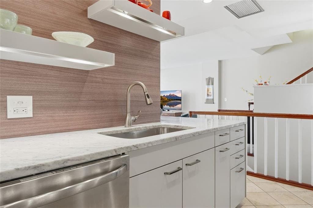 2 bedroom, 2 bathroom, 1,641 sq ft condominium for sale at 145 15th Street 429, Atlanta, GA 30309 — photo 7