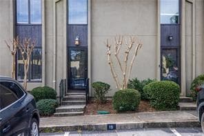 2 bedroom, 3 bathroom, 1,798 sq ft townhouse for rent at 15 Ivy Square, Atlanta, GA 30342 for $2,590 a month — photo 2
