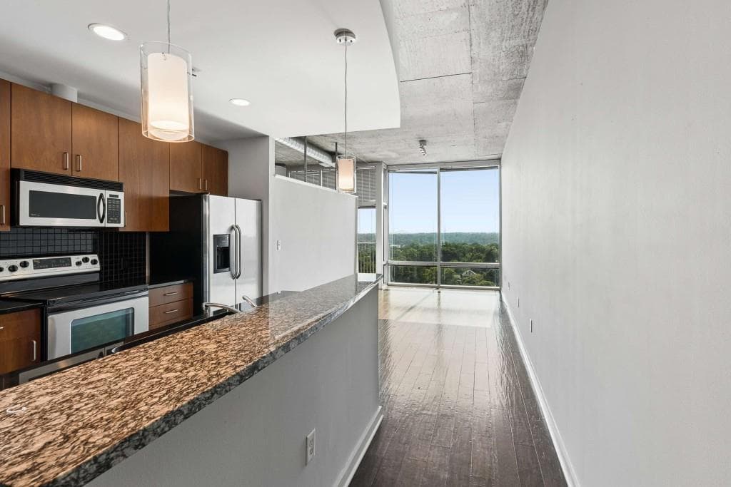 1 bedroom, 1 bathroom, 683 sq ft condominium for sale at 943 Peachtree Street 1314, Atlanta, GA 30309 — photo 6