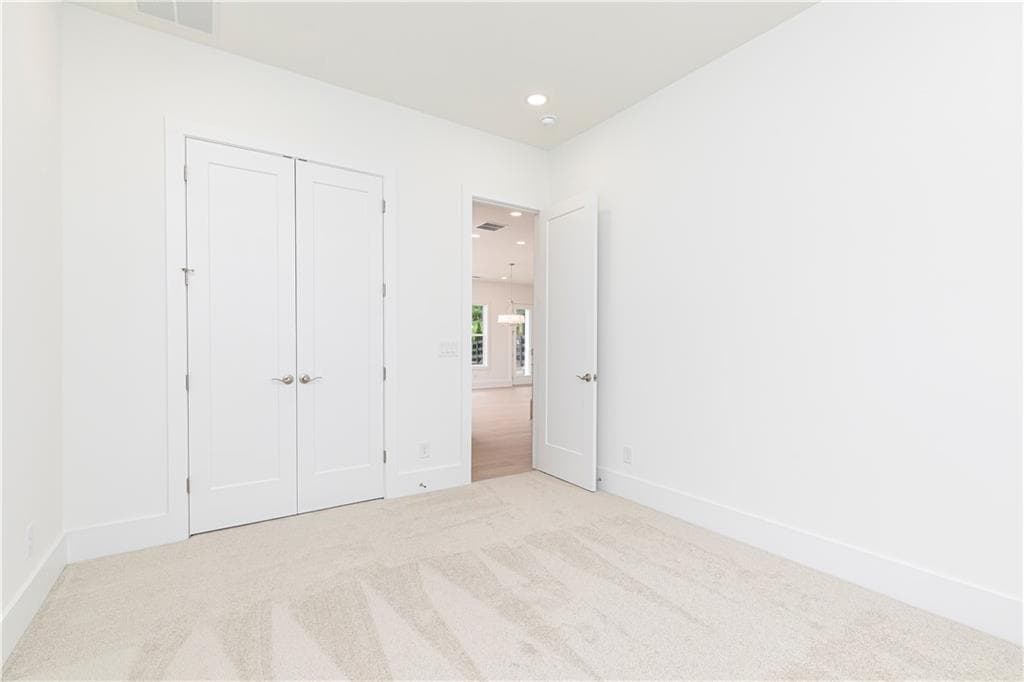 5 bedroom, 4 bathroom, 2,675 sq ft single family residence for sale at 4320 Waylon Drive, Cumming, GA 30028 — photo 5