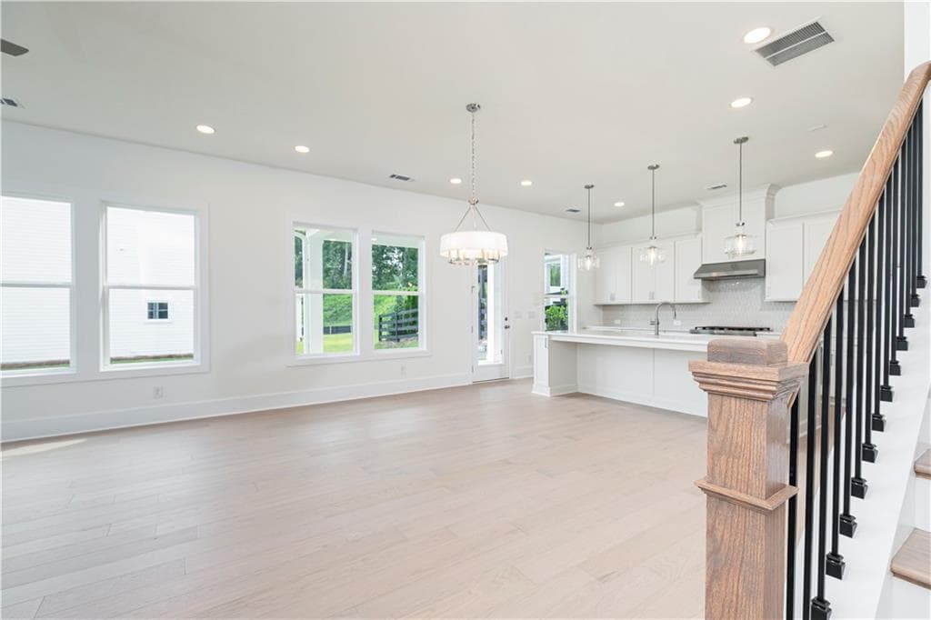 5 bedroom, 4 bathroom, 2,675 sq ft single family residence for sale at 4320 Waylon Drive, Cumming, GA 30028 — photo 7