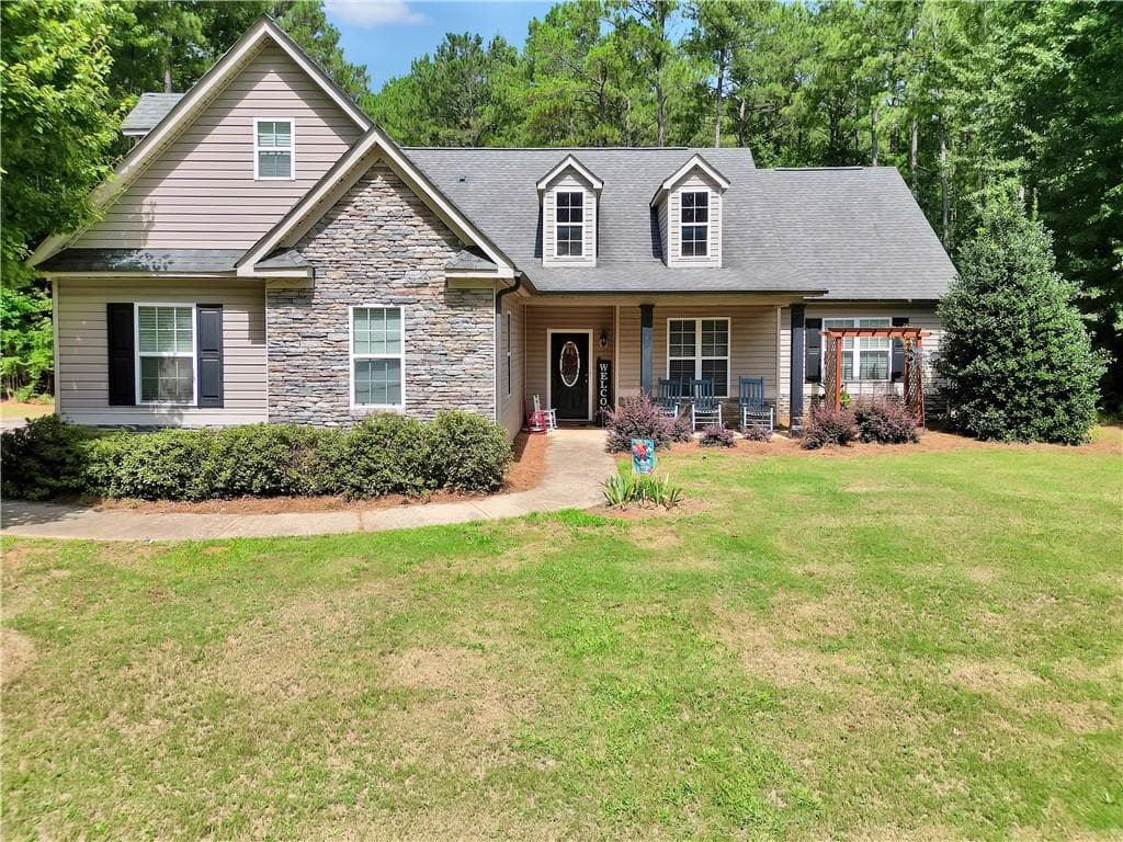 3 bedroom, 3 bathroom, 2,419 sq ft single family residence under contract at 309 Helena Place, Mcdonough, GA 30252 — photo 2