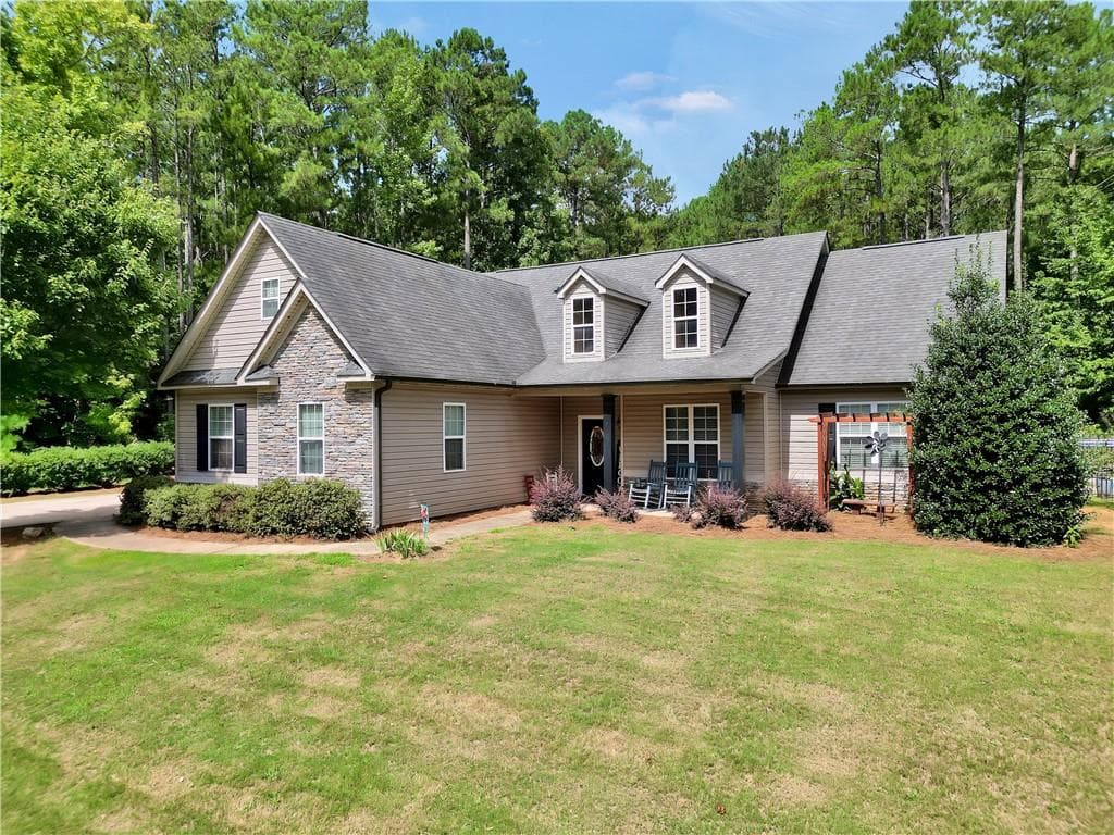 3 bedroom, 3 bathroom, 2,419 sq ft single family residence under contract at 309 Helena Place, Mcdonough, GA 30252 — photo 6