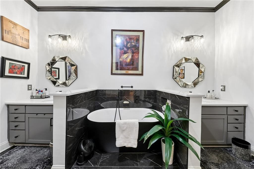 1 bedroom, 1 bathroom, 1,021 sq ft condominium for sale at 3621 Vinings Slope 2516, Atlanta, GA 30339 — photo 8