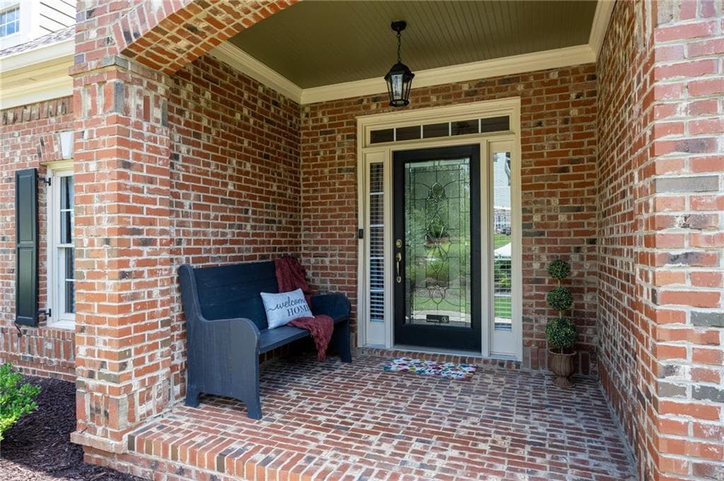 6 bedroom, 6 bathroom, 6,462 sq ft single family residence for sale at 333 Golf Crest Drive, Acworth, GA 30101 — photo 2