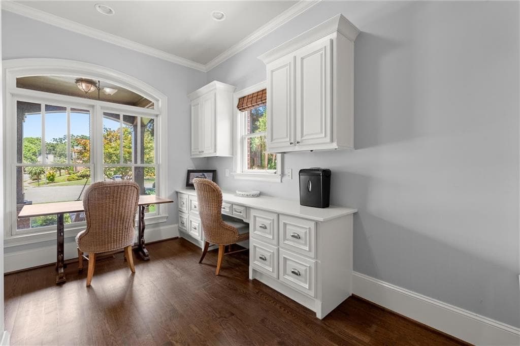6 bedroom, 5 bathroom, 4,078 sq ft single family residence under contract at 2885 Lassiter Manor Drive, Marietta, GA 30062 — photo 7