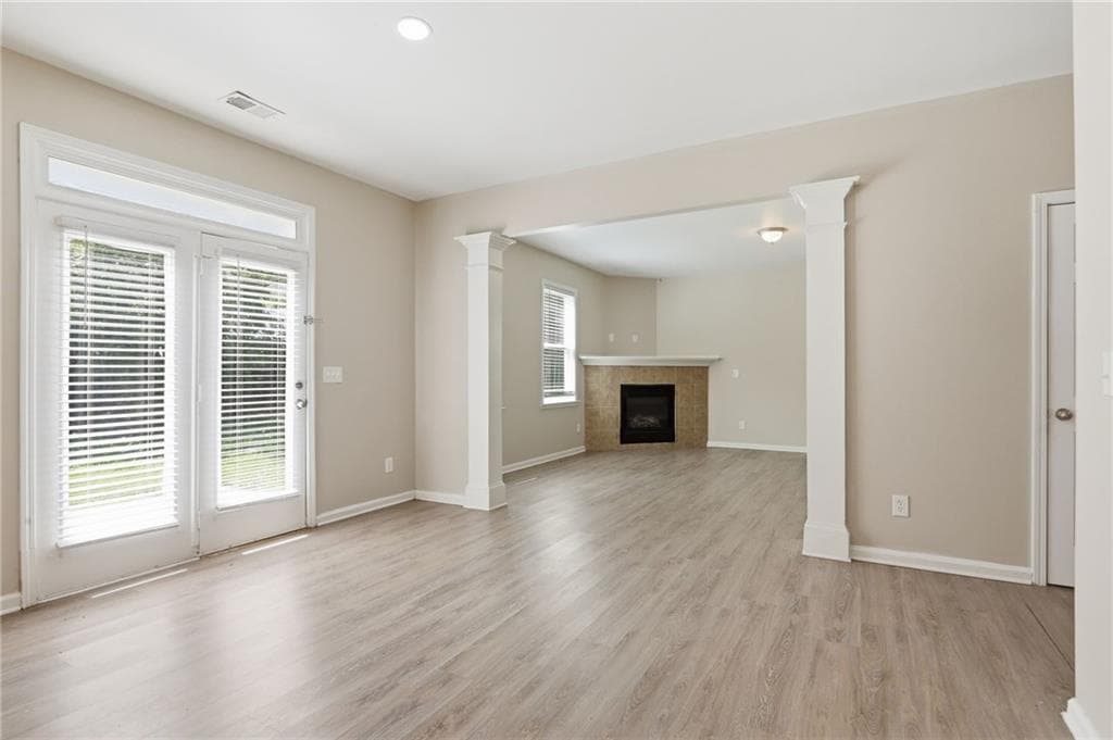 4 bedroom, 3 bathroom, 2,825 sq ft single family residence for sale at 7307 Toccoa Circle, Union City, GA 30291 — photo 7