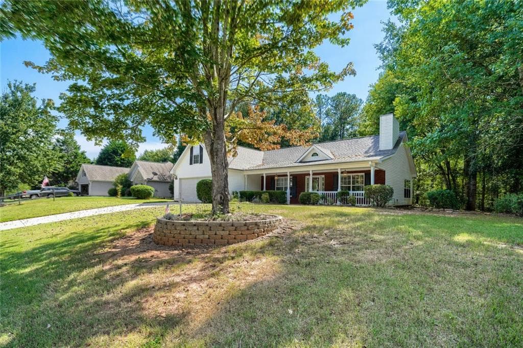 3 bedroom, 2 bathroom, 1,816 sq ft single family residence under contract at 1141 Morrow Drive, Social Circle, GA 30025 — photo 4