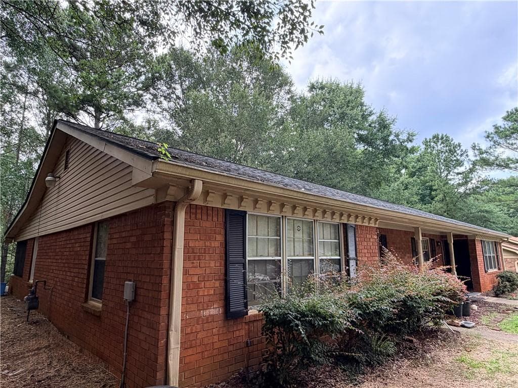 duplex for sale at 1776 Salem Woods Drive, Conyers, GA 30013