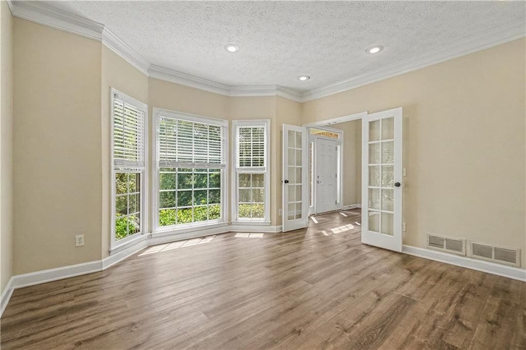 5 bedroom, 4 bathroom, 3,318 sq ft single family residence for sale at 213 Powers Court, Woodstock, GA 30189 — photo 6