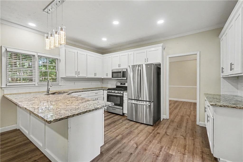 5 bedroom, 4 bathroom, 3,318 sq ft single family residence for sale at 213 Powers Court, Woodstock, GA 30189 — photo 10