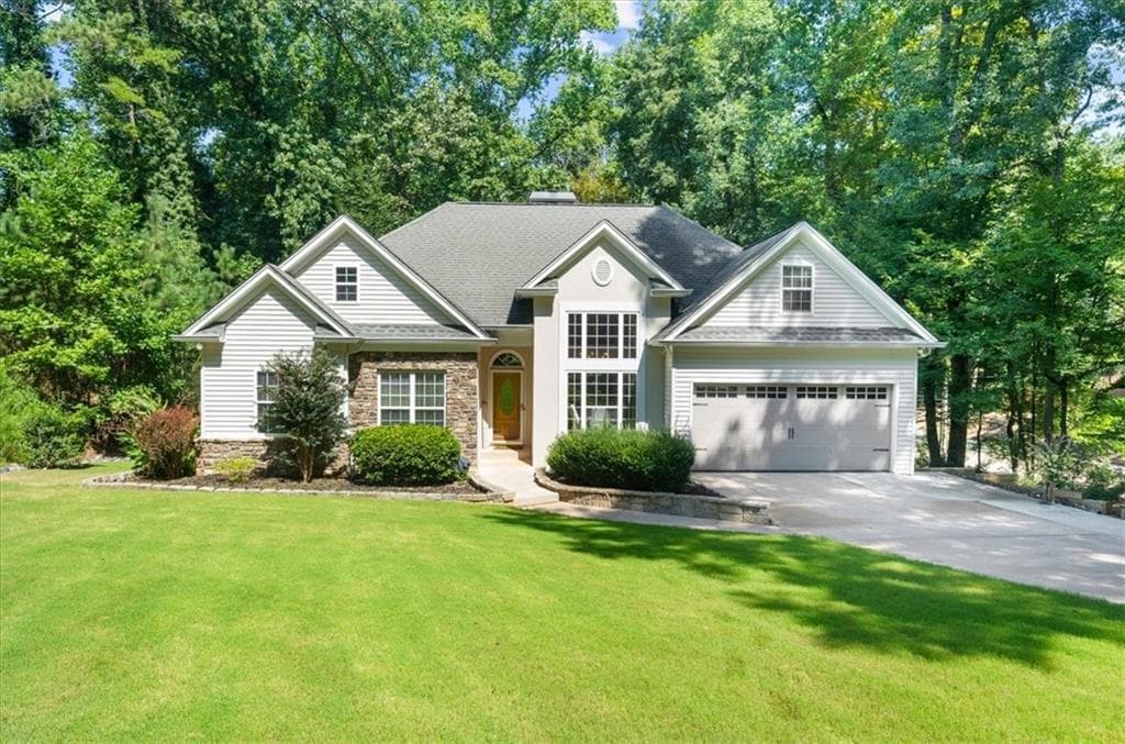 4 bedroom, 4 bathroom, 3,264 sq ft single family residence for sale at 9431 Ponderosa Trail, Gainesville, GA 30506 — photo 4