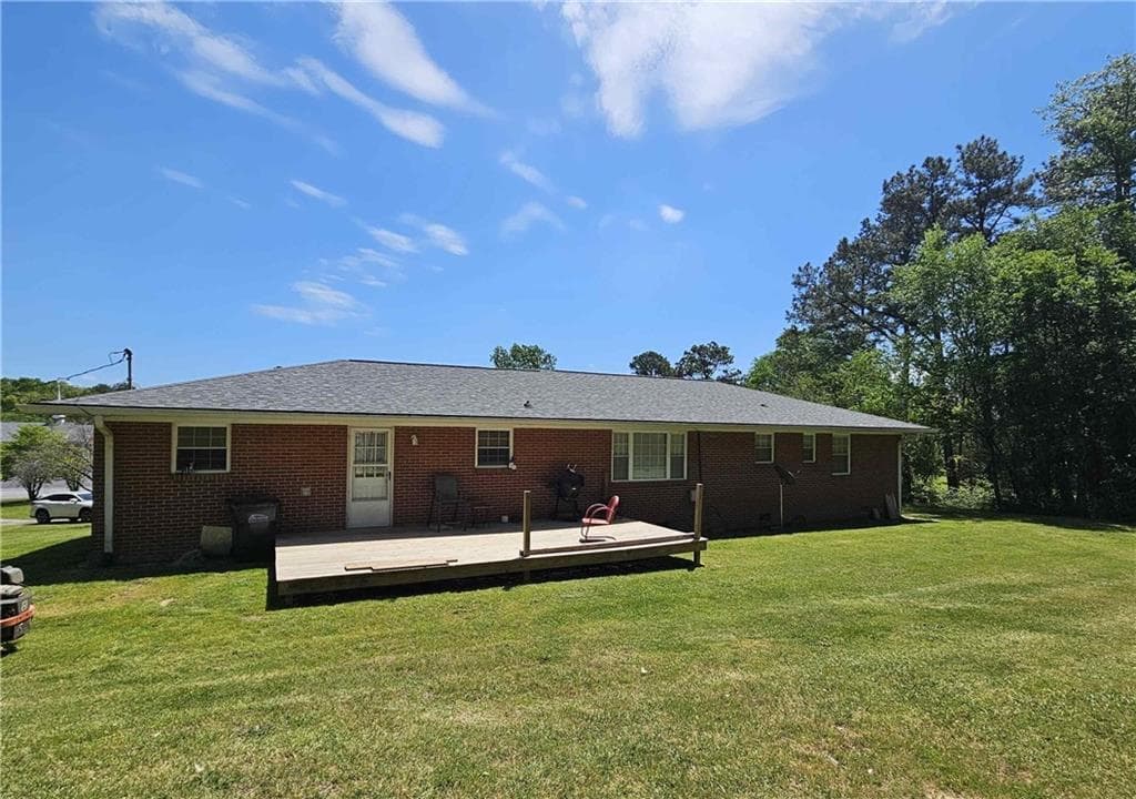 3 bedroom, 2 bathroom, 1,490 sq ft single family residence for sale at 2330 N Bellview Road, Rockmart, GA 30153 — photo 2