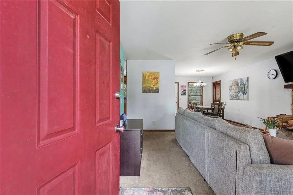 3 bedroom, 2 bathroom, 2,298 sq ft single family residence under contract at 2845 Cinnamon Court, Conyers, GA 30094 — photo 3