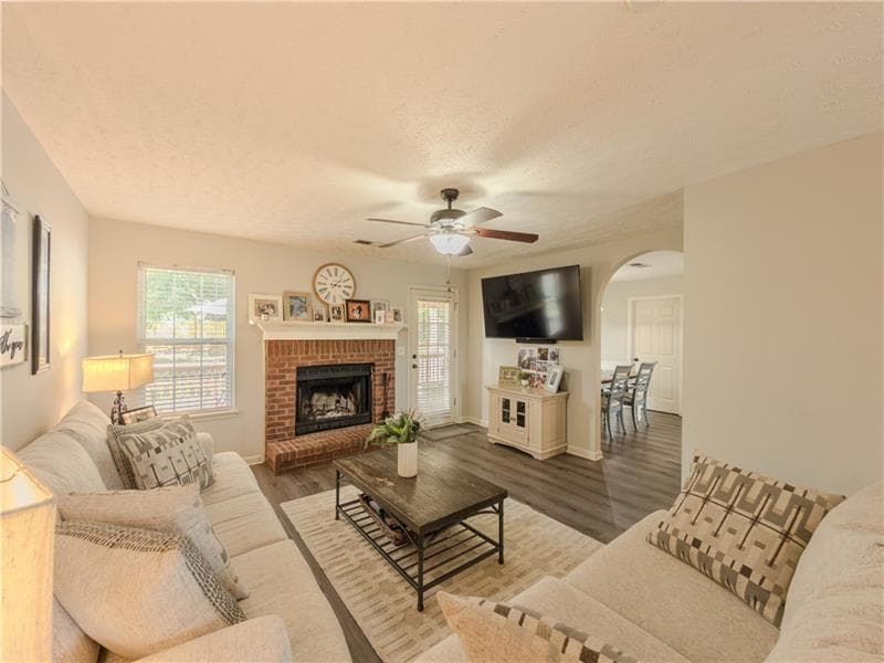 3 bedroom, 2 bathroom single family residence for sale at 2990 Hampton Valley Drive, Loganville, GA 30052 — photo 5