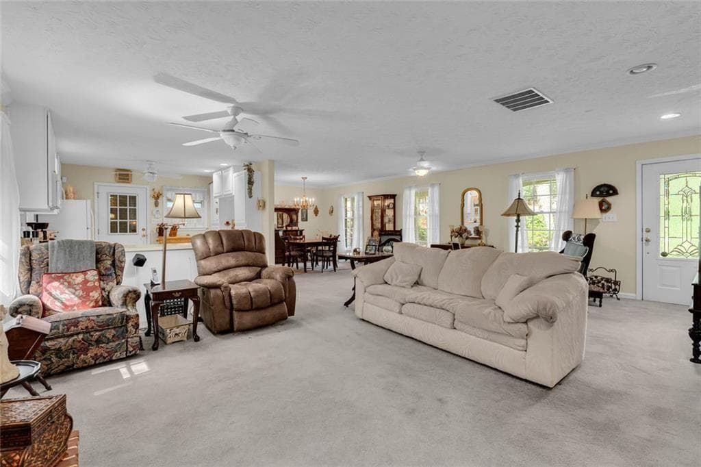 5 bedroom, 3 bathroom, 2,424 sq ft single family residence under contract at 5892 Button Gwinnett Place, Norcross, GA 30093 — photo 3