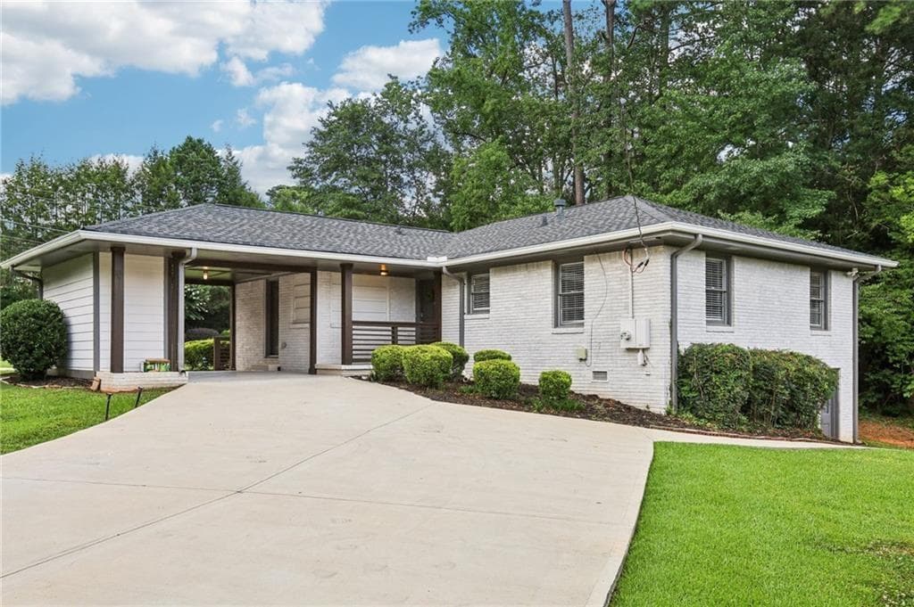 3 bedroom, 2 bathroom, 1,252 sq ft single family residence for rent at 3731 N Druid Hills Road, Decatur, GA 30033 for $2,800 a month