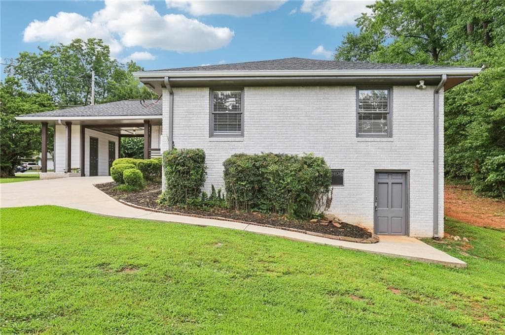 3 bedroom, 2 bathroom, 1,252 sq ft single family residence for rent at 3731 N Druid Hills Road, Decatur, GA 30033 for $2,800 a month — photo 2