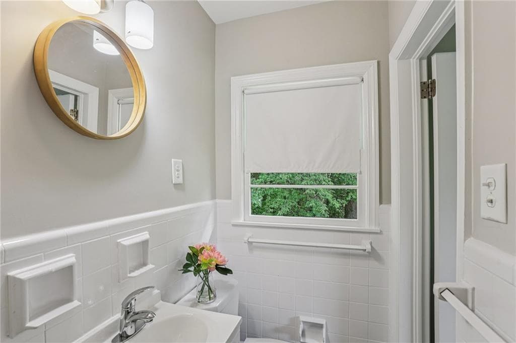 3 bedroom, 2 bathroom, 1,252 sq ft single family residence for rent at 3731 N Druid Hills Road, Decatur, GA 30033 for $2,800 a month — photo 3