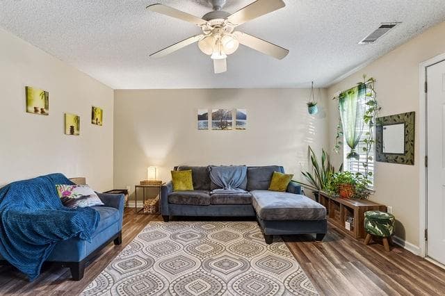 3 bedroom, 3 bathroom, 1,840 sq ft townhouse under contract at 730 City Park Drive, Mcdonough, GA 30252 — photo 5