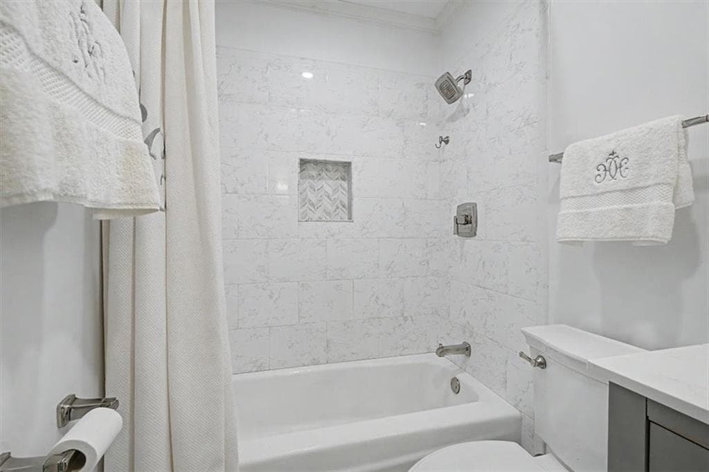 2 bedroom, 1 bathroom, 900 sq ft condominium under contract at 5400 Roswell Road P1, Sandy Springs, GA 30342 — photo 6