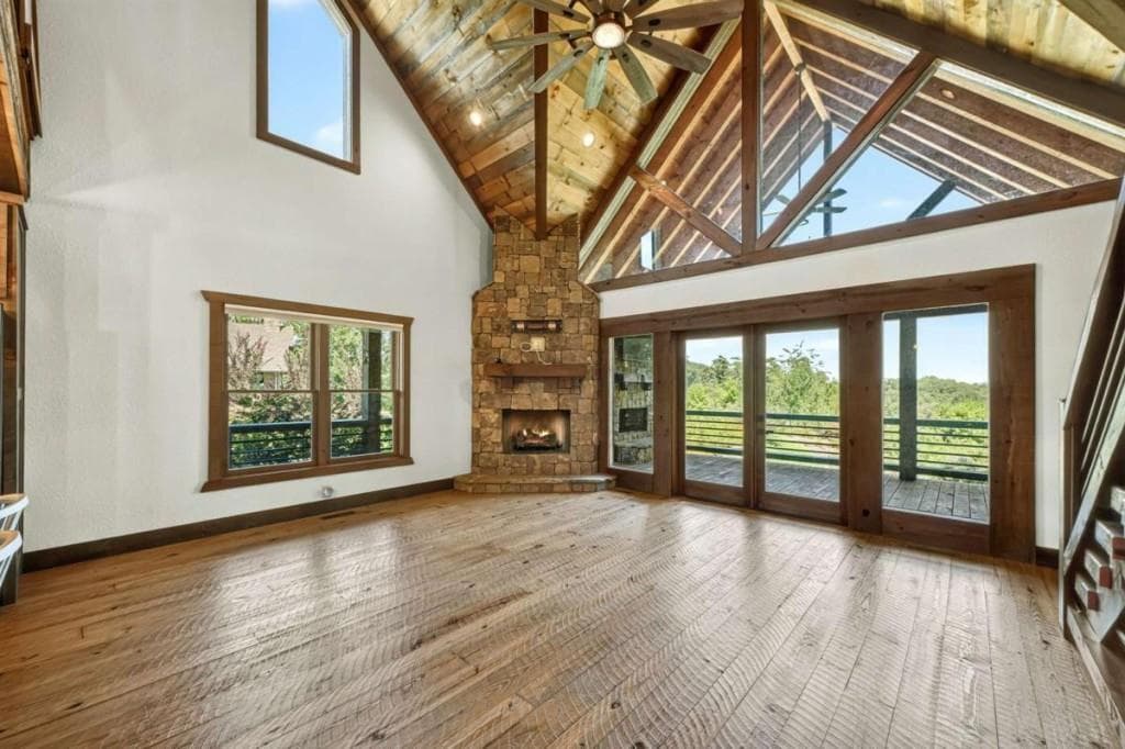 4 bedroom, 5 bathroom, 3,034 sq ft single family residence under contract at 320 Amber Ridge, Blue Ridge, GA 30513 — photo 8