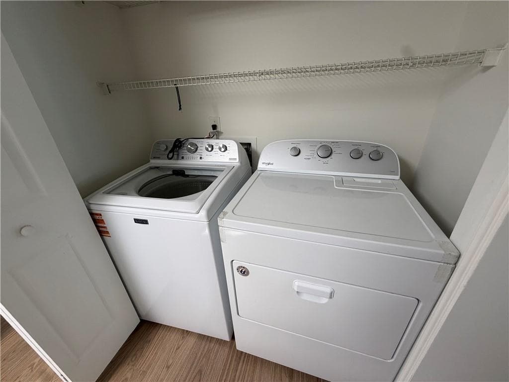 2 bedroom, 2 bathroom, 1,068 sq ft townhouse for sale at 6644 Ramsgate Way, Norcross, GA 30093 — photo 4