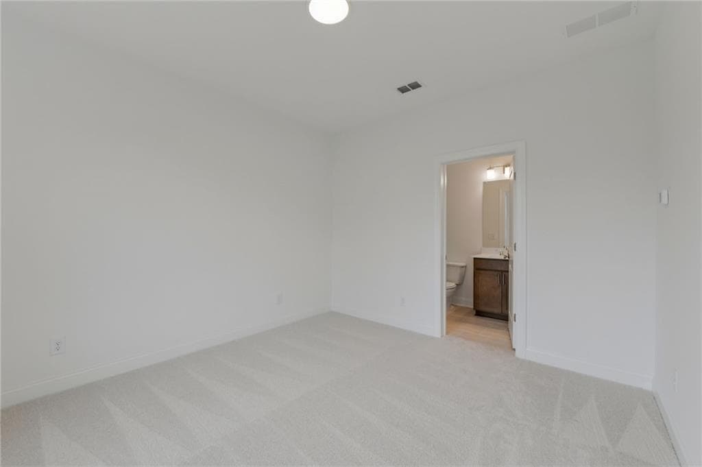 3 bedroom, 4 bathroom, 2,004 sq ft townhouse for sale at 5406 Howington Court 177, Buford, GA 30518 — photo 6
