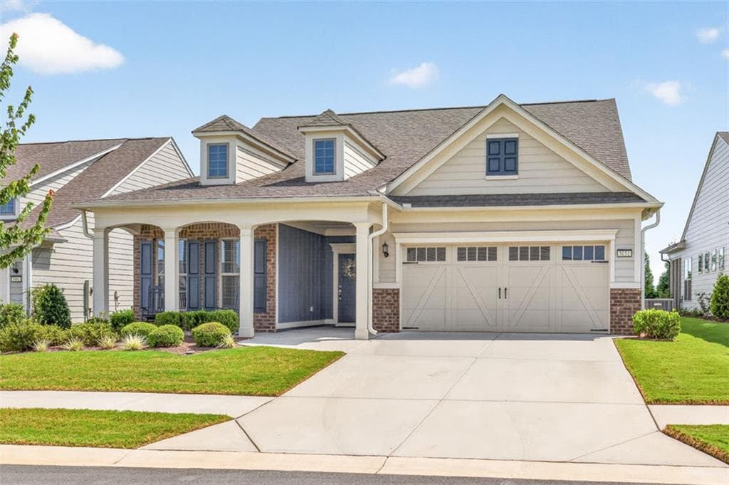 3 bedroom, 3 bathroom, 2,462 sq ft single family residence for sale at 5051 Adler Court, Hoschton, GA 30548 — photo 2