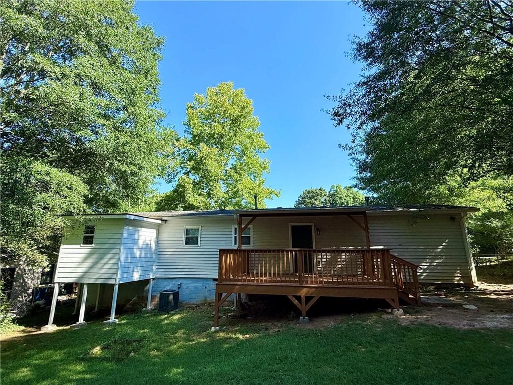 3 bedroom, 2 bathroom, 1,408 sq ft single family residence for sale at 1414 Sycamore Drive, Kennesaw, GA 30152 — photo 3