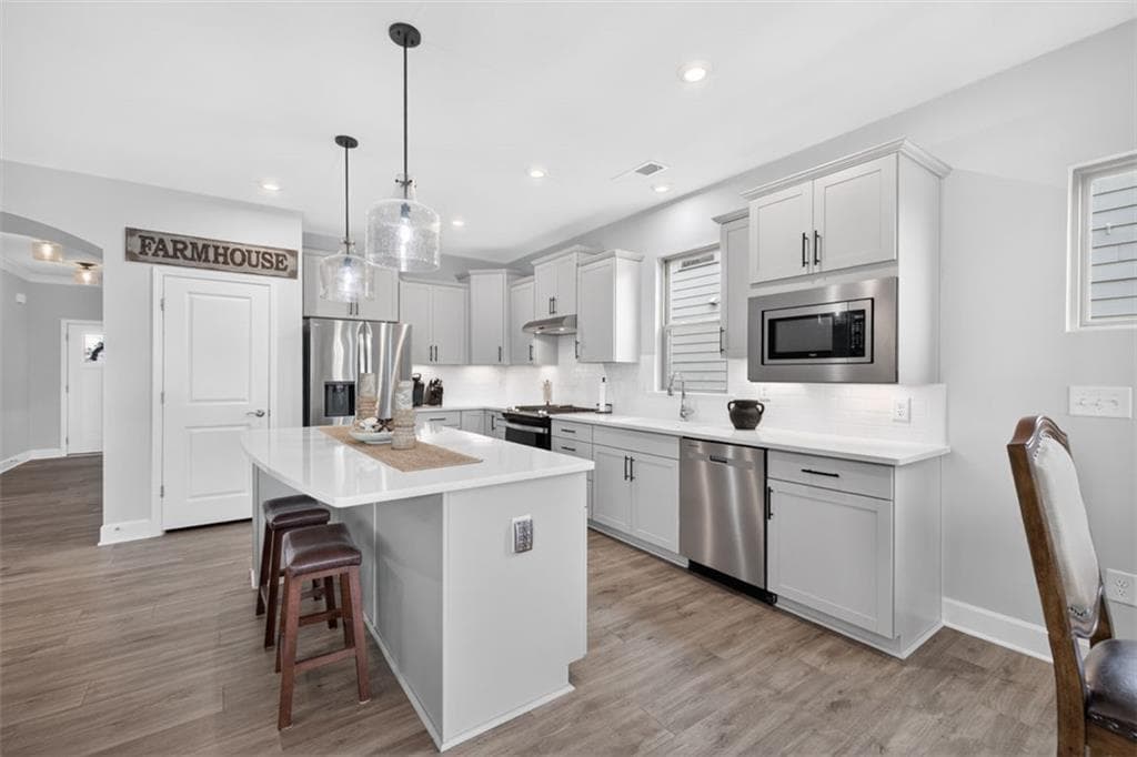 3 bedroom, 3 bathroom, 2,462 sq ft single family residence for sale at 5051 Adler Court, Hoschton, GA 30548 — photo 9