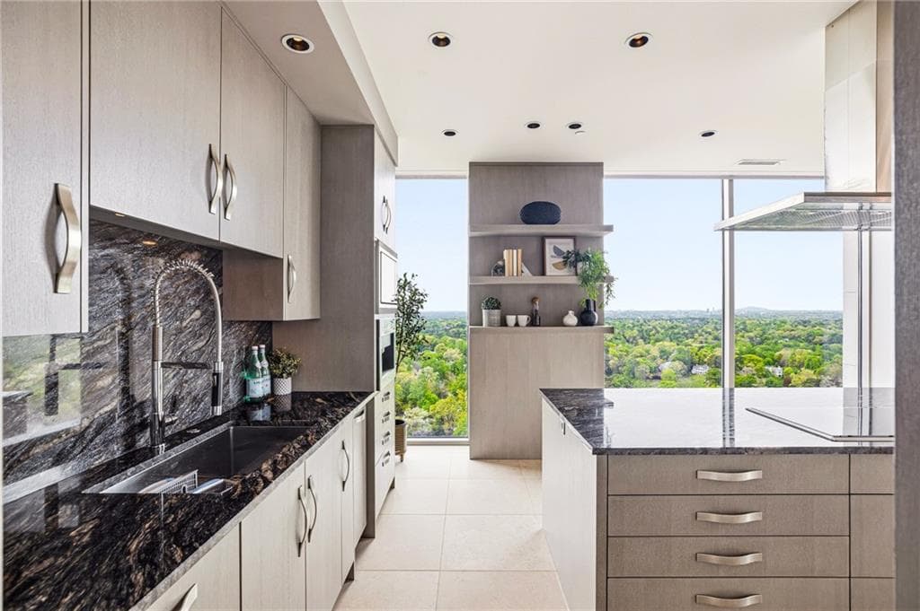 2 bedroom, 3 bathroom, 2,625 sq ft condominium for sale at 2795 Peachtree Road 2601, Atlanta, GA 30305 — photo 4