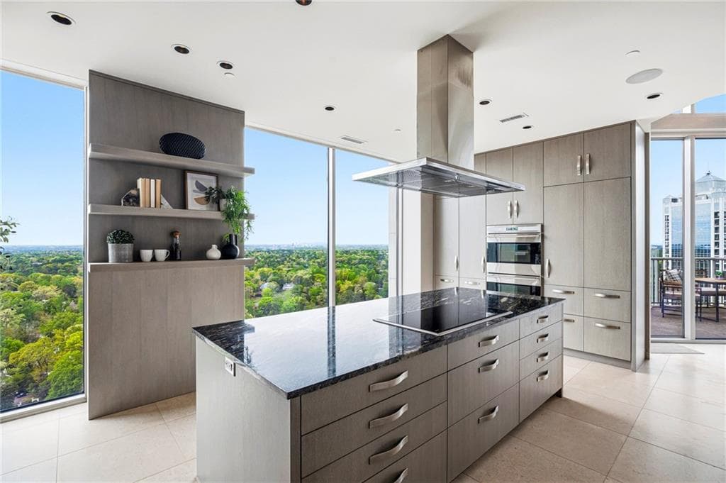 2 bedroom, 3 bathroom, 2,625 sq ft condominium for sale at 2795 Peachtree Road 2601, Atlanta, GA 30305 — photo 5