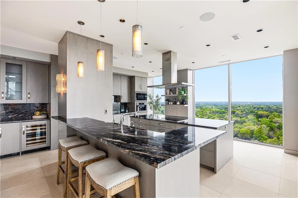 2 bedroom, 3 bathroom, 2,625 sq ft condominium for sale at 2795 Peachtree Road 2601, Atlanta, GA 30305 — photo 9