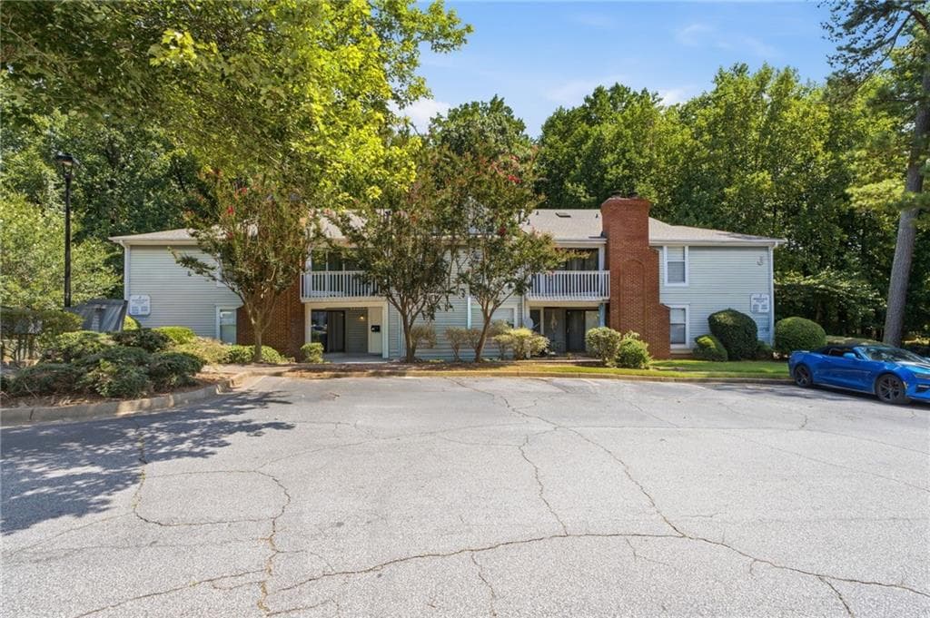 2 bedroom, 2 bathroom, 1,054 sq ft home for sale at 6355 Wedgeview Court, Tucker, GA