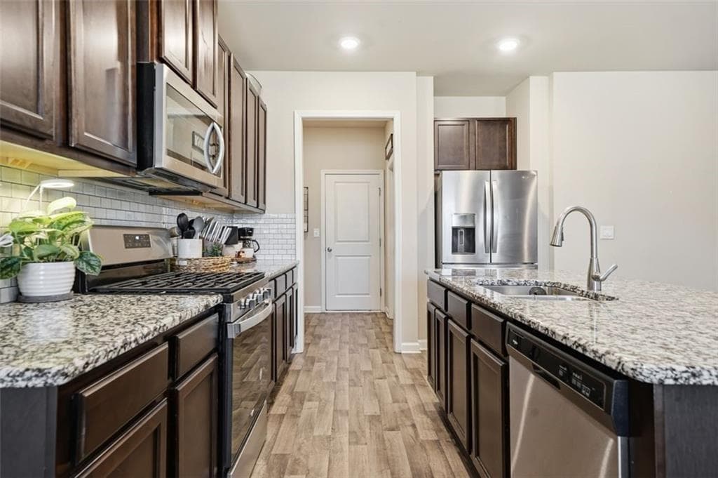 5 bedroom, 4 bathroom, 2,816 sq ft single family residence for sale at 362 Auburn Crossing Drive, Auburn, GA 30011 — photo 7
