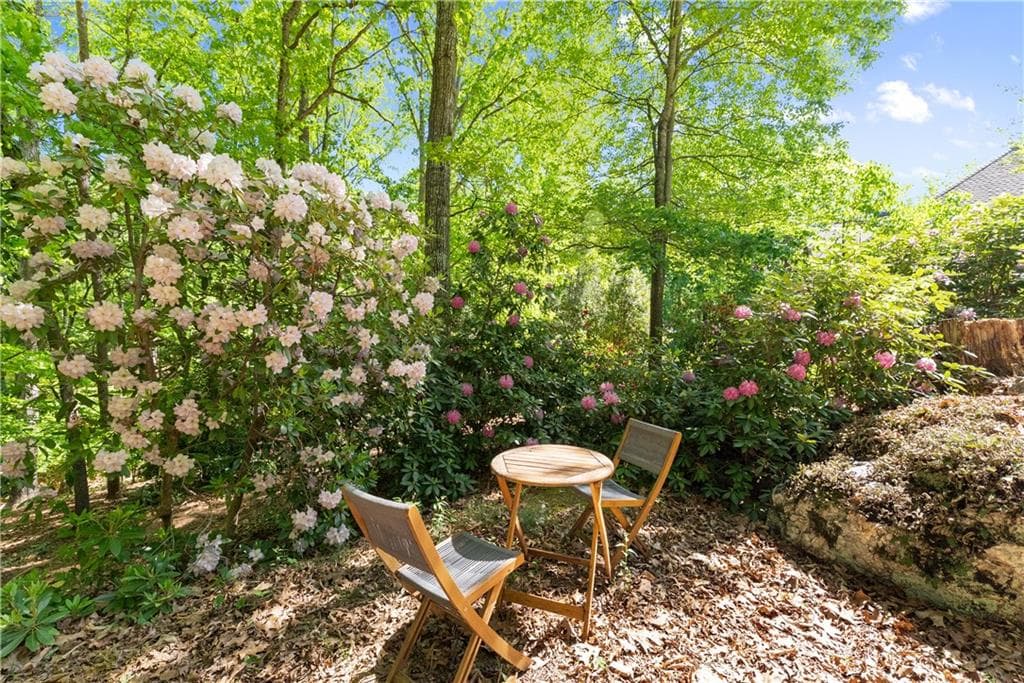 4 bedroom, 6 bathroom, 4,962 sq ft single family residence for sale at 3560 Greystone Road, Gainesville, GA 30506 — photo 6