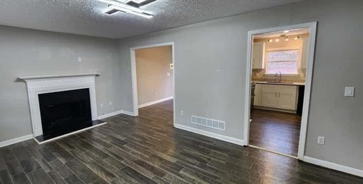 3 bedroom, 2 bathroom, 1,482 sq ft single family residence for rent at 4872 Lewis Road, Powder Springs, GA 30127 for $2,300 a month — photo 5