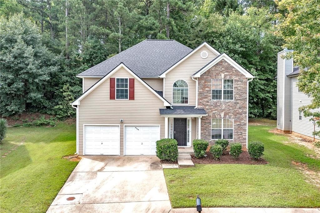 4 bedroom, 3 bathroom, 2,295 sq ft single family residence under contract at 4154 Kensington Cove, Atlanta, GA 30349