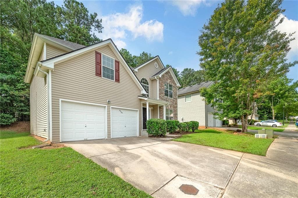 4 bedroom, 3 bathroom, 2,295 sq ft single family residence under contract at 4154 Kensington Cove, Atlanta, GA 30349 — photo 5
