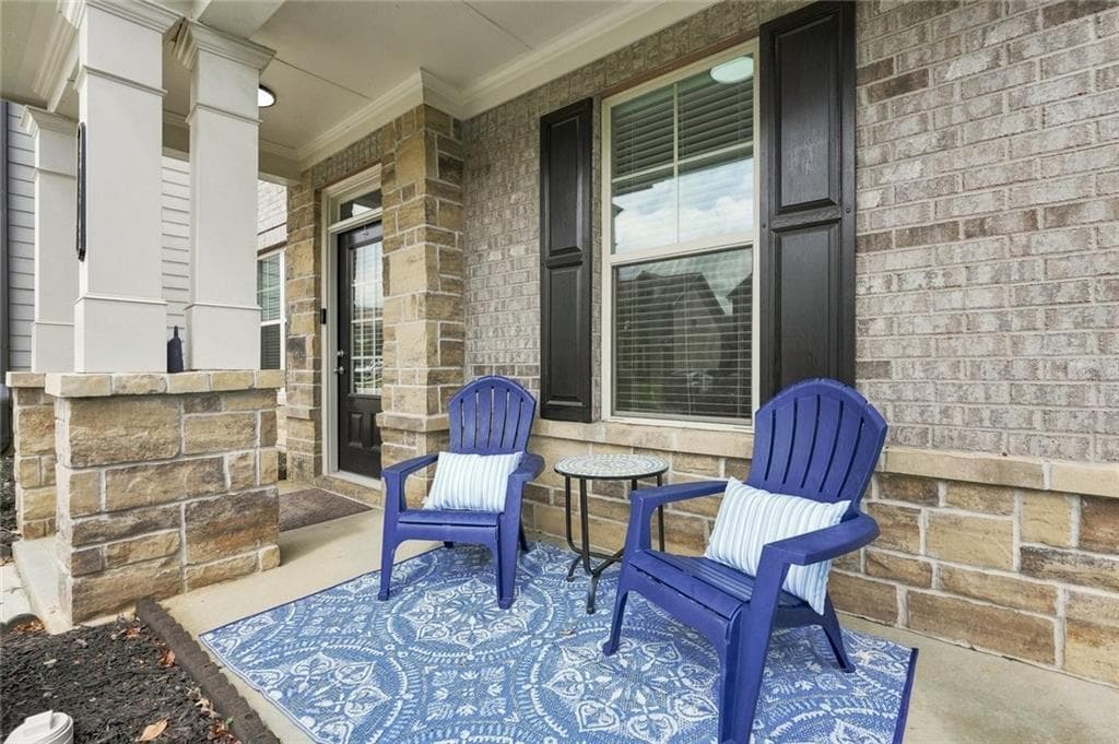 5 bedroom, 4 bathroom, 3,356 sq ft single family residence under contract at 335 Henson Farm Drive, Loganville, GA 30052 — photo 4