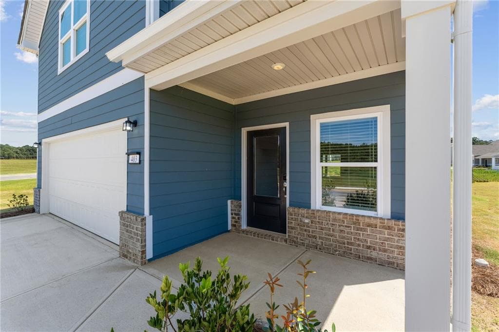4 bedroom, 3 bathroom, 1,911 sq ft single family residence for sale at 403 Wildflower Circle, Calhoun, GA 30701 — photo 2