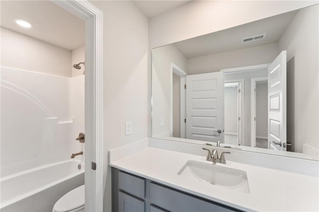4 bedroom, 3 bathroom, 1,911 sq ft single family residence for sale at 403 Wildflower Circle, Calhoun, GA 30701 — photo 9
