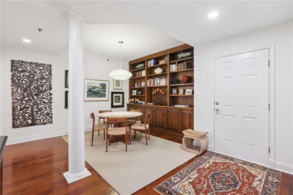 2 bedroom, 2 bathroom, 1,350 sq ft condominium for sale at 50 Biscayne Drive 2104, Atlanta, GA 30309 — photo 3