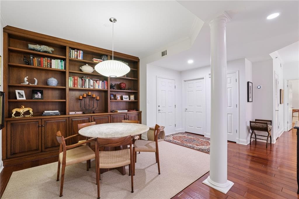 2 bedroom, 2 bathroom, 1,350 sq ft condominium for sale at 50 Biscayne Drive 2104, Atlanta, GA 30309 — photo 4