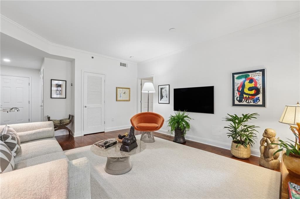 2 bedroom, 2 bathroom, 1,350 sq ft condominium for sale at 50 Biscayne Drive 2104, Atlanta, GA 30309 — photo 7