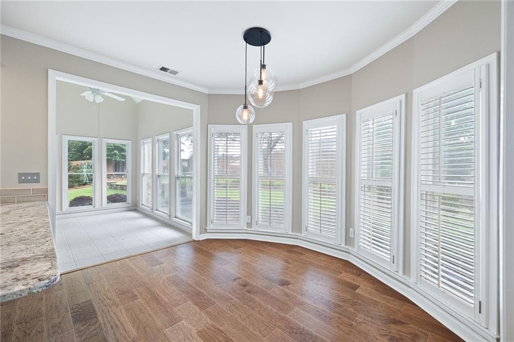 4 bedroom, 3 bathroom, 3,300 sq ft single family residence for sale at 1170 Parkview Lane, Kennesaw, GA 30152 — photo 9