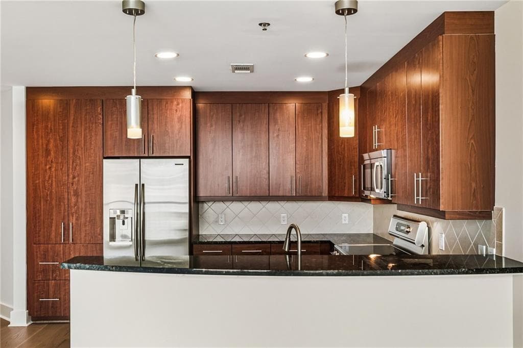 1 bedroom, 1 bathroom, 866 sq ft condominium for rent at 1080 Peachtree Street 1501, Atlanta, GA 30309 for $2,600 a month — photo 7