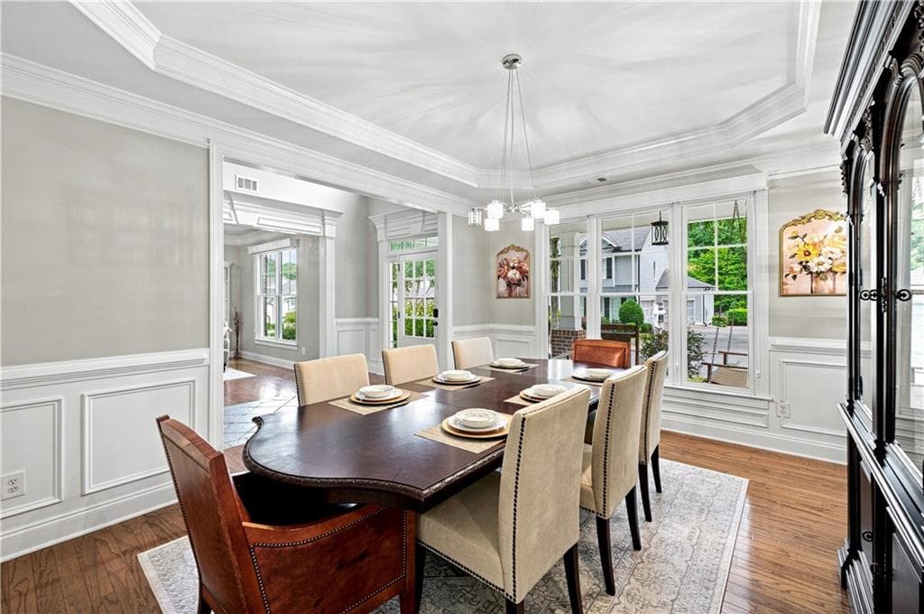 6 bedroom, 4 bathroom, 4,268 sq ft single family residence under contract at 512 Vickery Arbor Drive, Suwanee, GA 30024 — photo 3